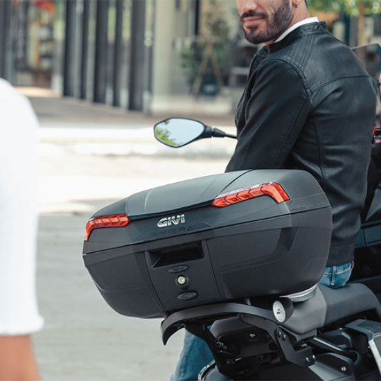 Центральний кофр GIVI E46