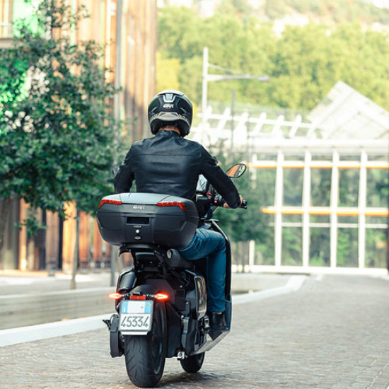 Центральний кофр GIVI E46