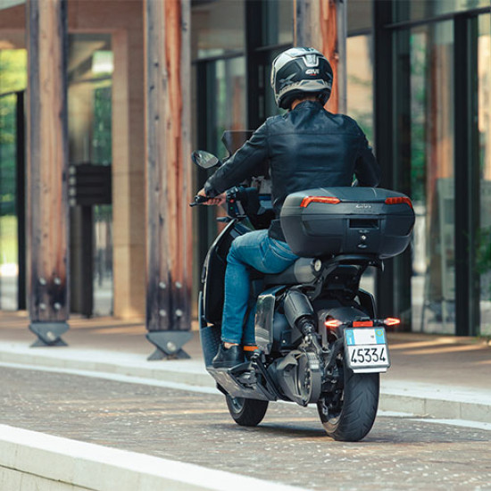 Центральний кофр GIVI E46